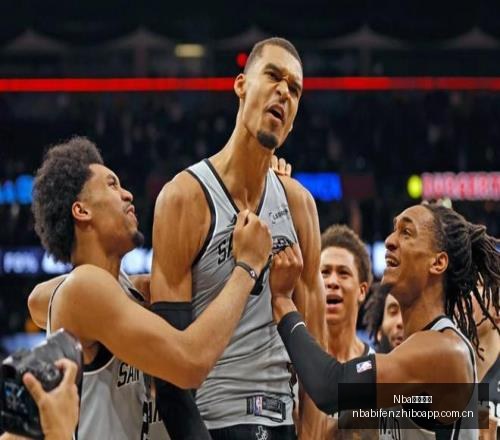 格鲁瑙队胜,利之路,场挑战,NBA比分直播,NBA即时比分,NBA赛事比分,NBA比赛数据,篮球比赛资讯